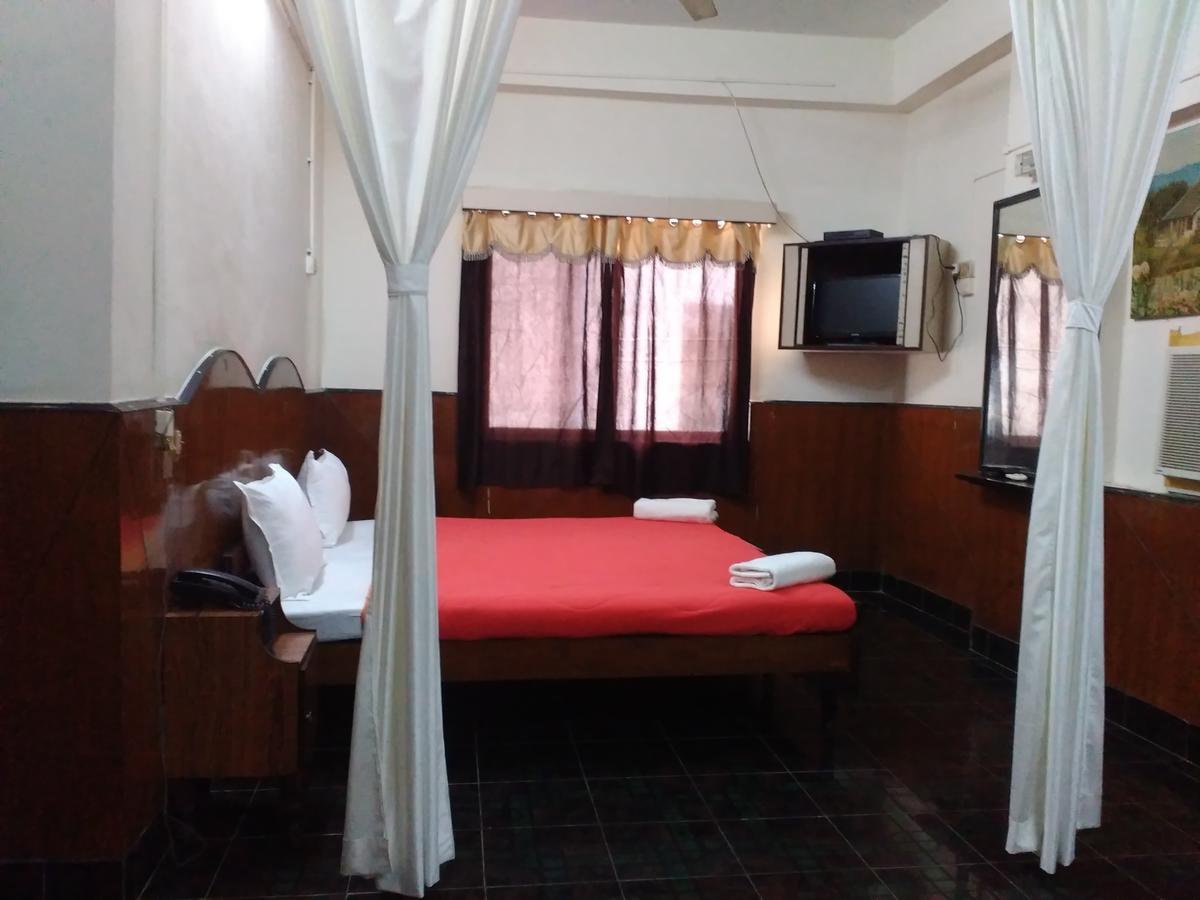 Diamond Hotel Daman Quarto foto