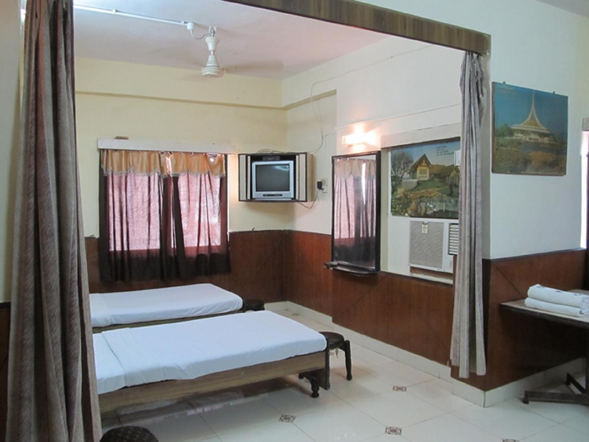 Diamond Hotel Daman Quarto foto